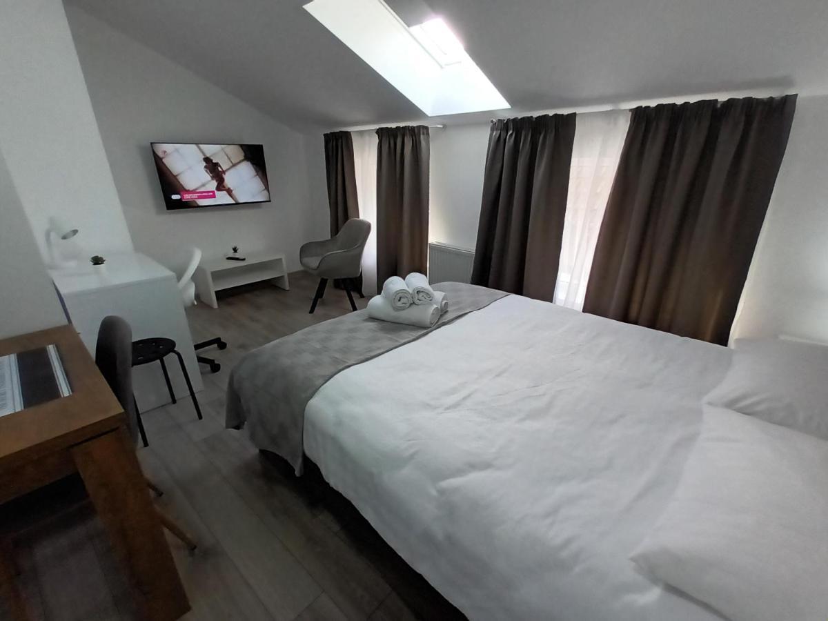 Old Town Studio Apartments Μπάια Μάρε Εξωτερικό φωτογραφία