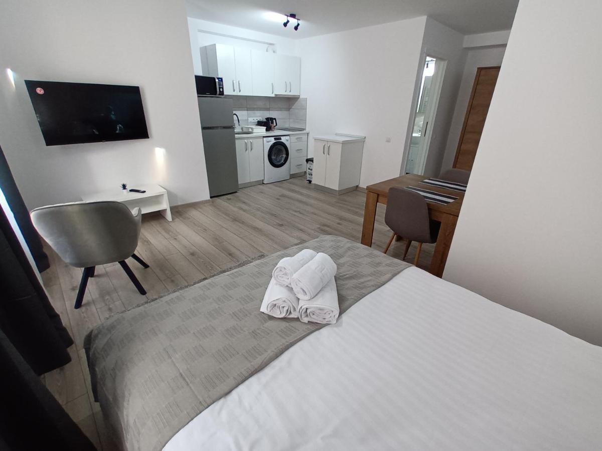 Old Town Studio Apartments Μπάια Μάρε Εξωτερικό φωτογραφία