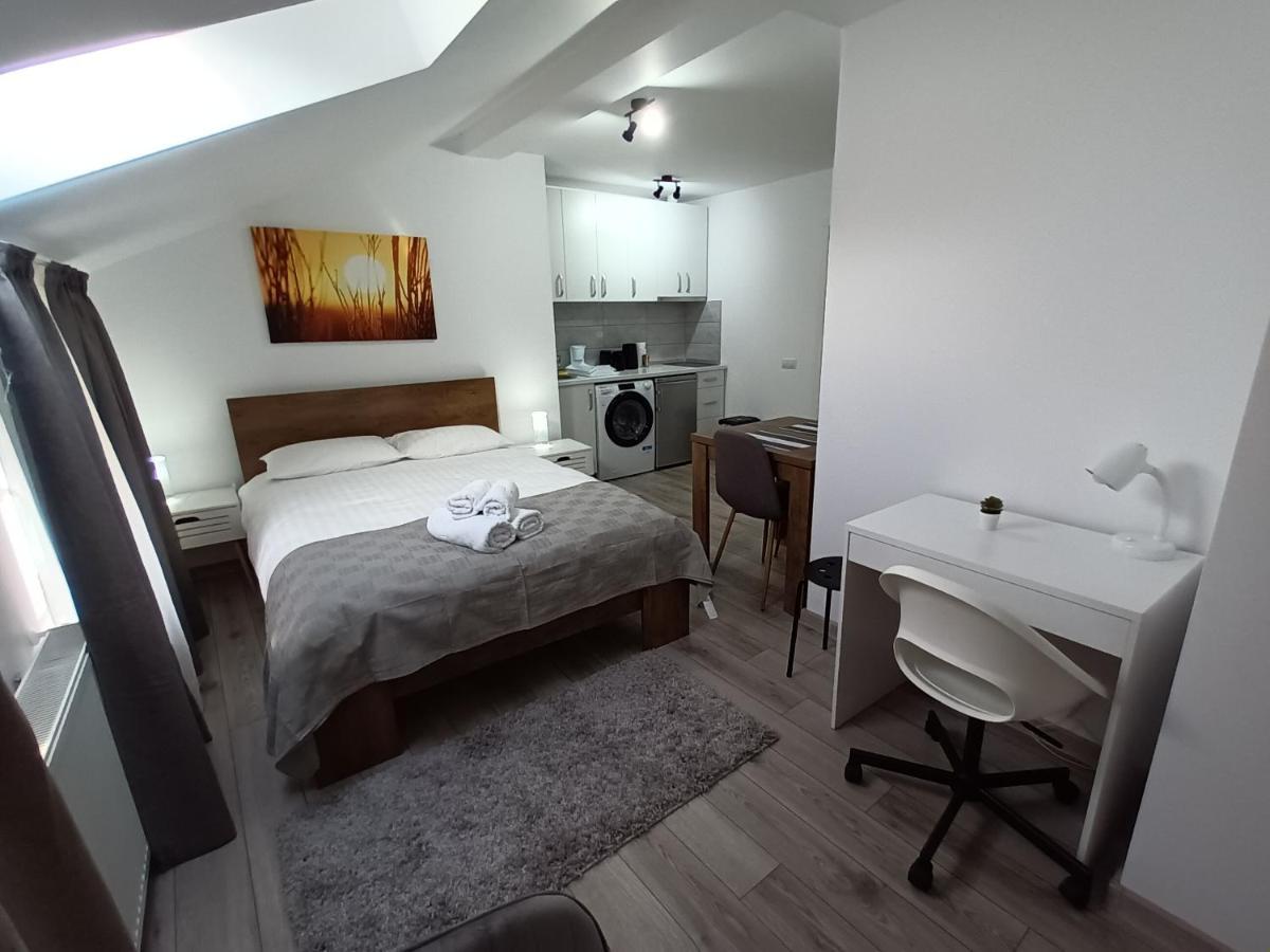 Old Town Studio Apartments Μπάια Μάρε Εξωτερικό φωτογραφία