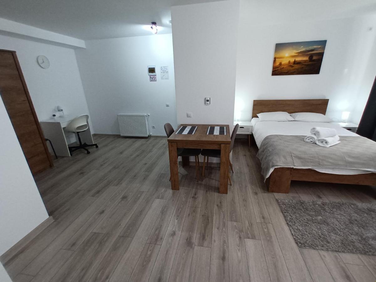 Old Town Studio Apartments Μπάια Μάρε Εξωτερικό φωτογραφία