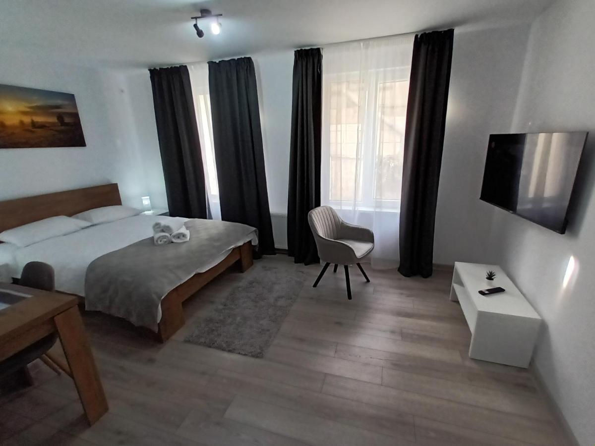 Old Town Studio Apartments Μπάια Μάρε Εξωτερικό φωτογραφία
