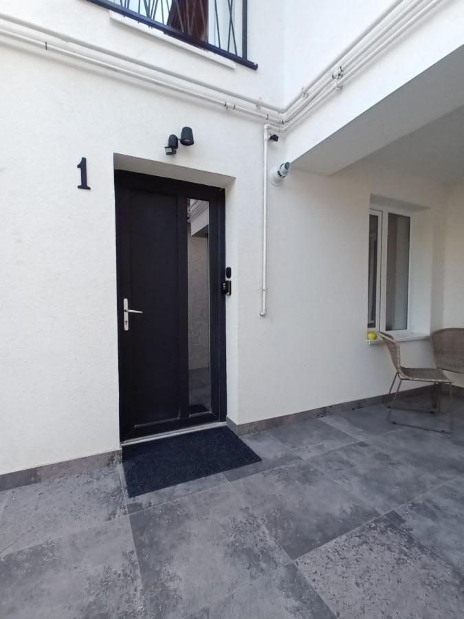 Old Town Studio Apartments Μπάια Μάρε Εξωτερικό φωτογραφία