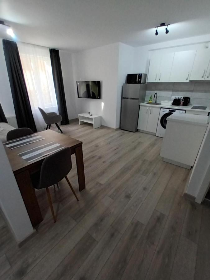 Old Town Studio Apartments Μπάια Μάρε Εξωτερικό φωτογραφία