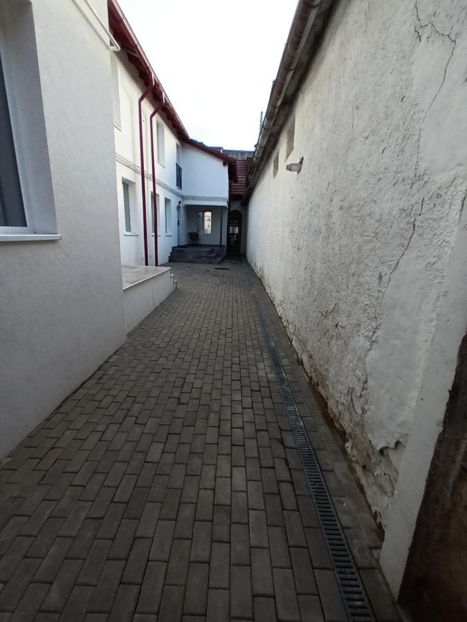 Old Town Studio Apartments Μπάια Μάρε Εξωτερικό φωτογραφία